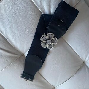 Elegant Black Flower Buckle Belt
